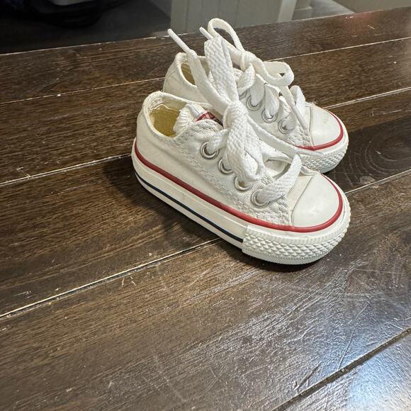 Converse Chuck Taylor All Star Infant Shoes White Baby Size 2 - Picture 2 of 4